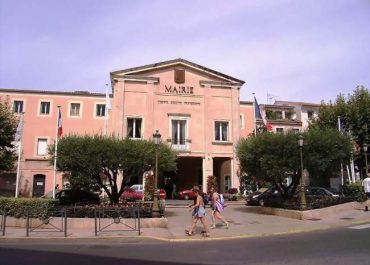 mairie st Raphael